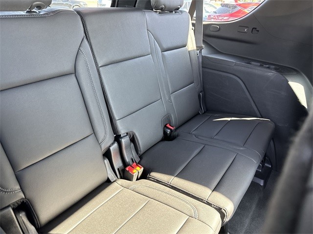 Chevrolet Tahoe Vehicle Full-screen Gallery Image 27