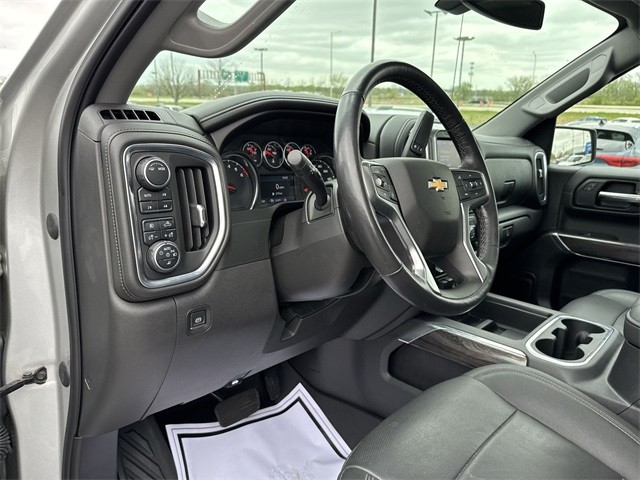 Chevrolet Silverado 1500 Vehicle Full-screen Gallery Image 10