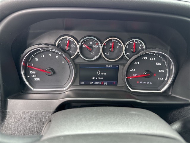 Chevrolet Silverado 1500 Vehicle Full-screen Gallery Image 11