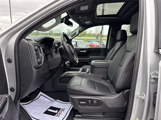 Chevrolet Silverado 1500 Vehicle Full-screen Gallery Image 19