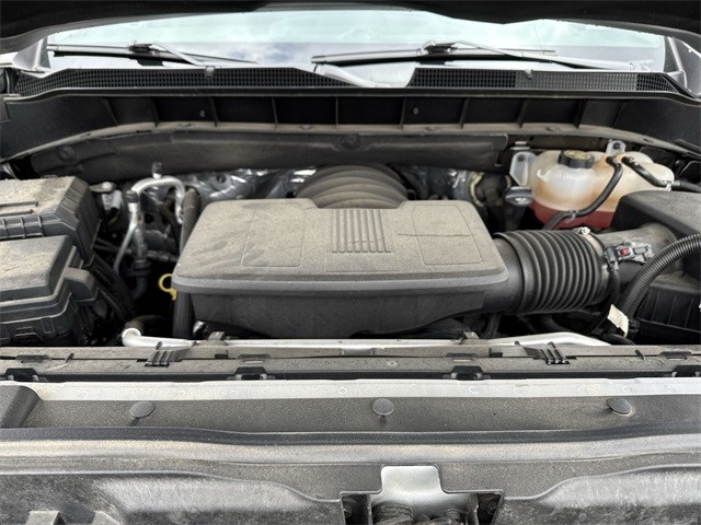 Chevrolet Silverado 1500 Vehicle Full-screen Gallery Image 28