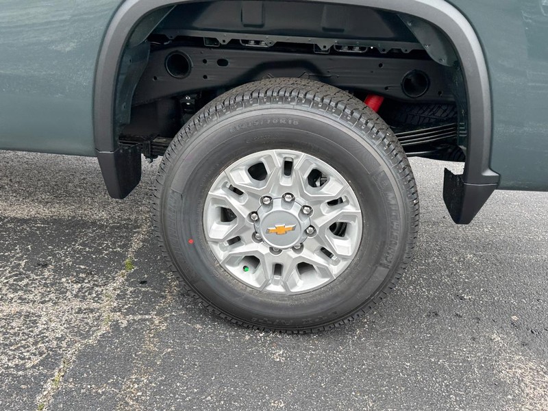 Chevrolet Silverado 2500HD Vehicle Full-screen Gallery Image 4