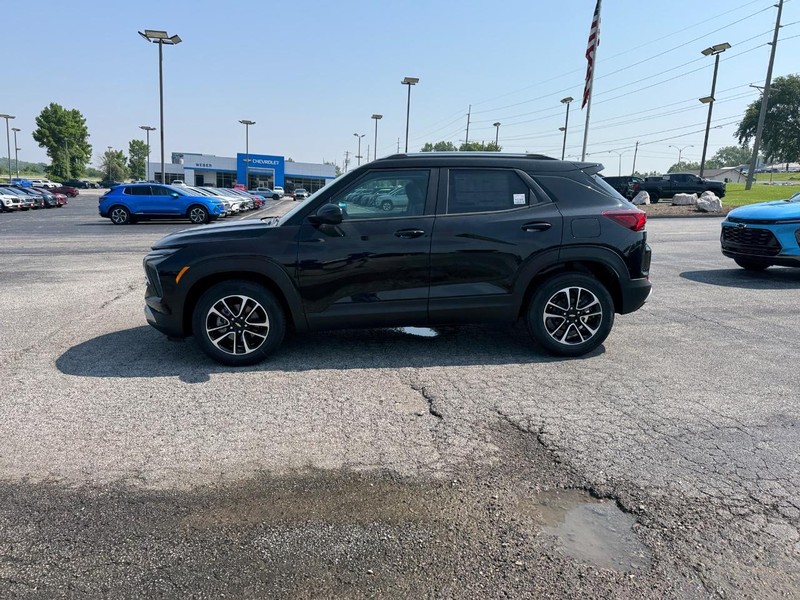 Chevrolet TrailBlazer Vehicle Full-screen Gallery Image 2