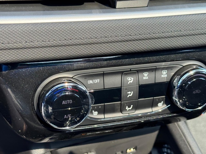 Chevrolet TrailBlazer Vehicle Full-screen Gallery Image 15