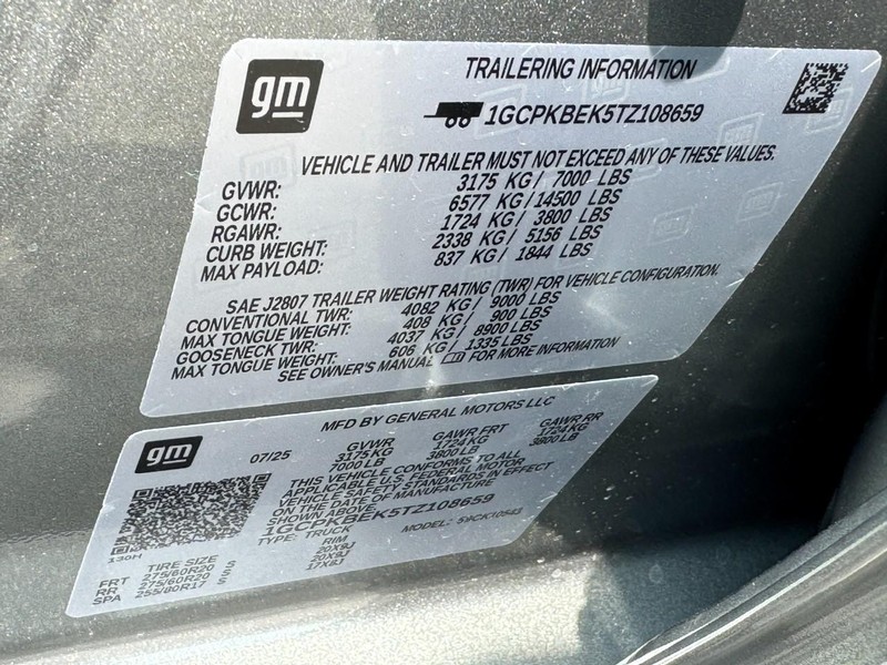 Chevrolet Silverado 1500 Vehicle Full-screen Gallery Image 15