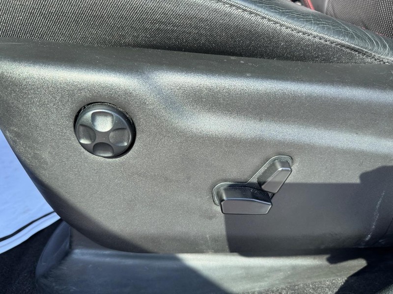 Dodge Durango Vehicle Full-screen Gallery Image 18