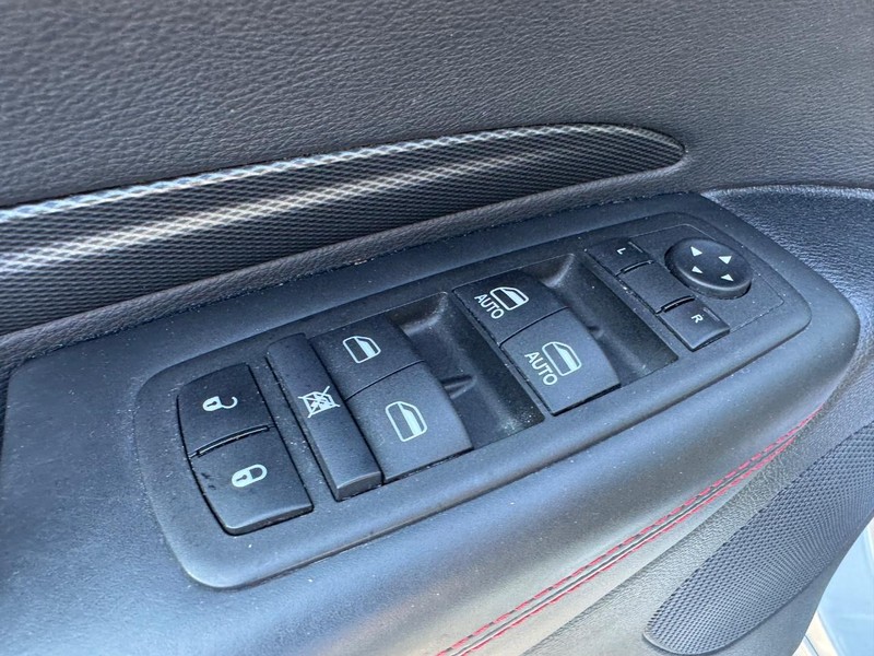 Dodge Durango Vehicle Full-screen Gallery Image 19