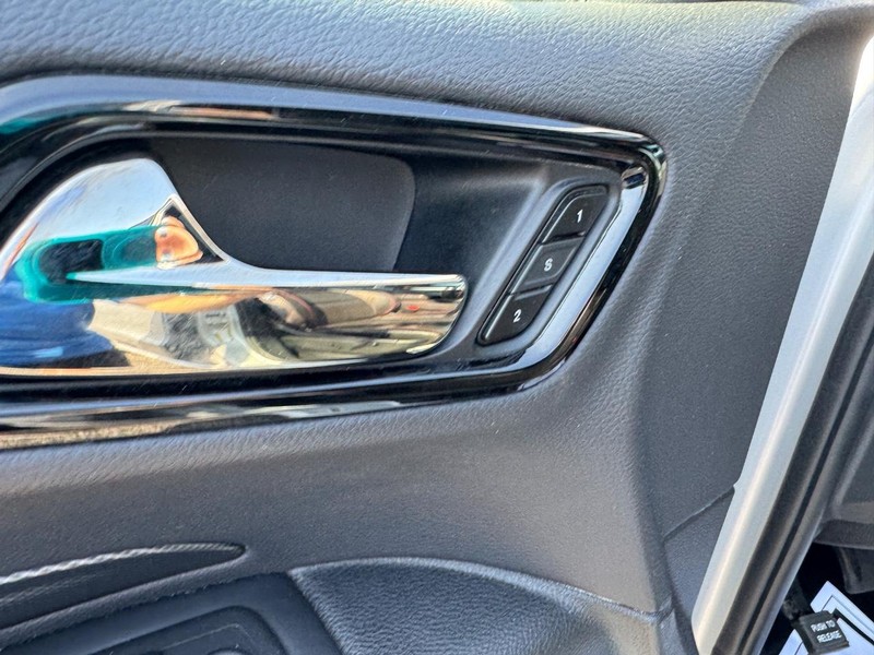 Dodge Durango Vehicle Full-screen Gallery Image 20