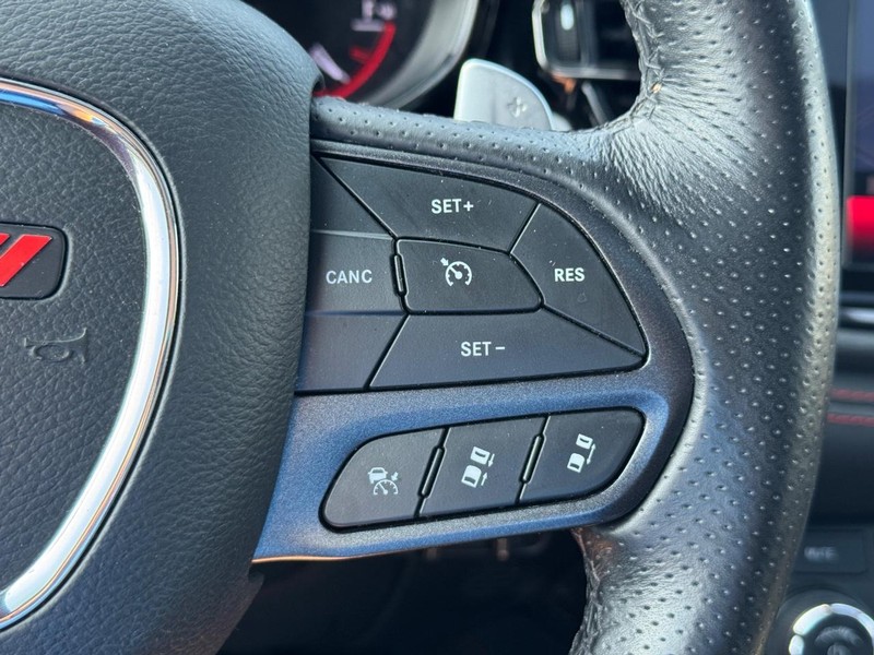 Dodge Durango Vehicle Full-screen Gallery Image 23