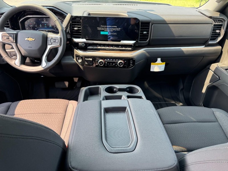 Chevrolet Silverado 1500 Vehicle Full-screen Gallery Image 6