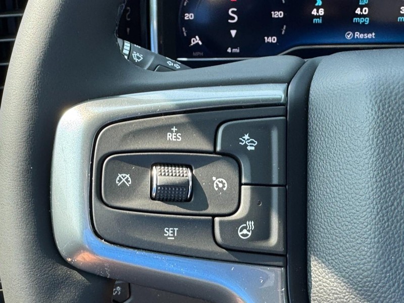 Chevrolet Silverado 1500 Vehicle Full-screen Gallery Image 14