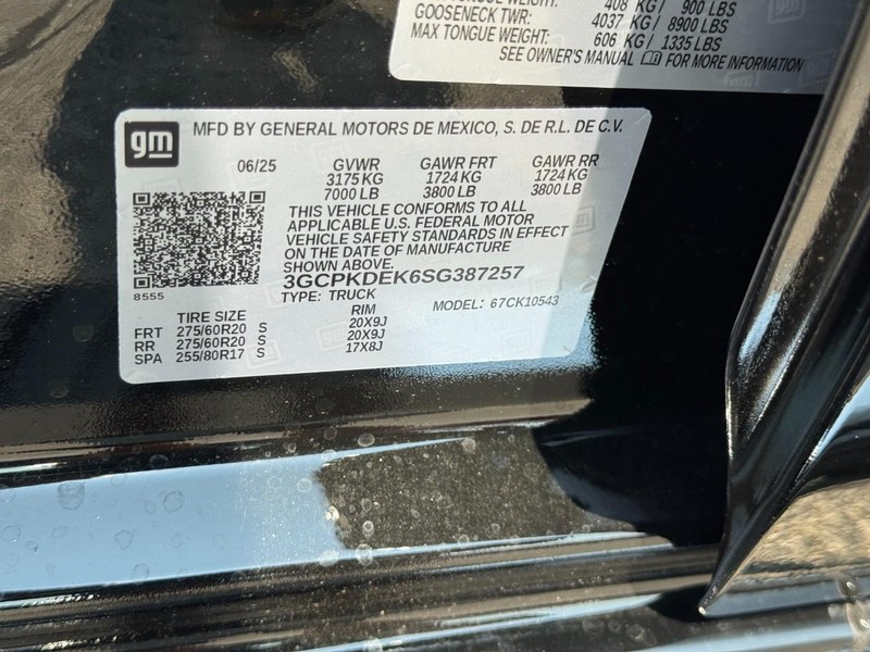 Chevrolet Silverado 1500 Vehicle Full-screen Gallery Image 19