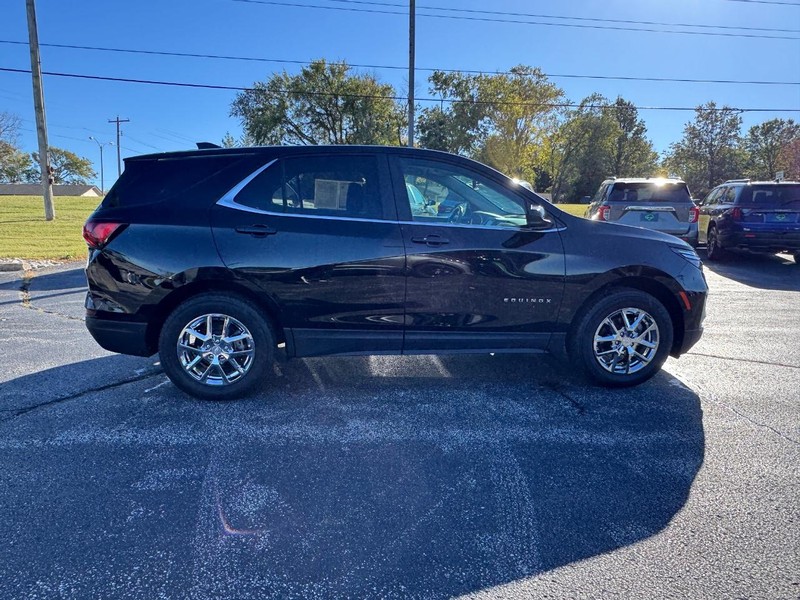 Chevrolet Equinox Vehicle Full-screen Gallery Image 6