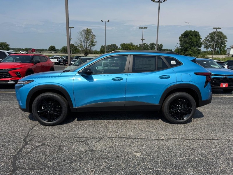 Chevrolet Trax Vehicle Full-screen Gallery Image 2