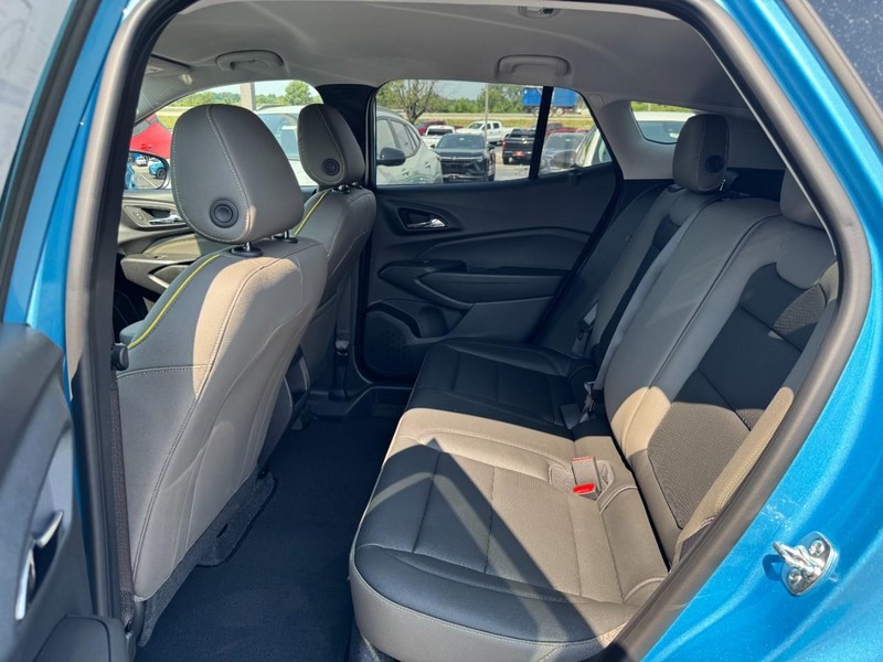 Chevrolet Trax Vehicle Full-screen Gallery Image 4