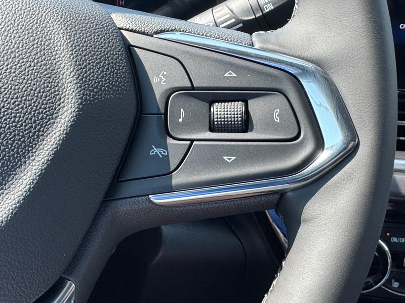 Chevrolet Trax Vehicle Full-screen Gallery Image 12