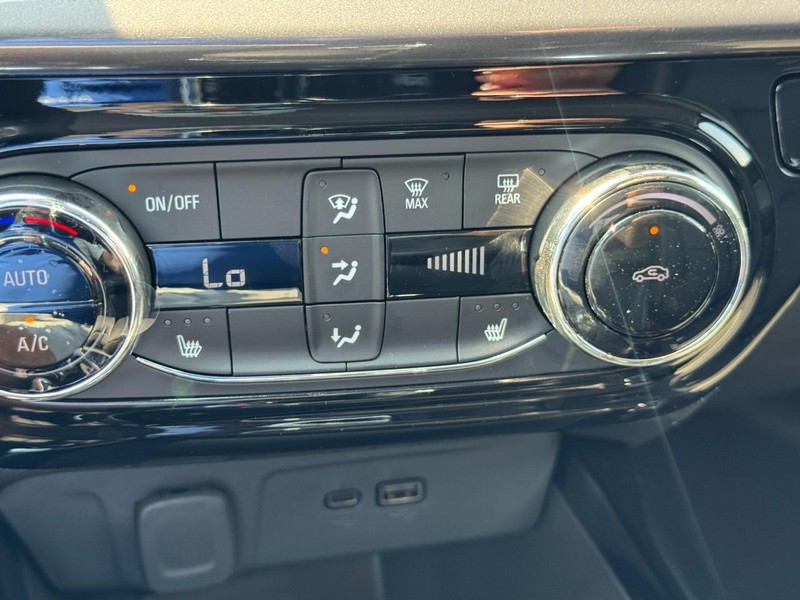 Chevrolet Trax Vehicle Full-screen Gallery Image 13