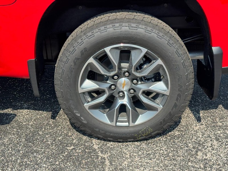 Chevrolet Silverado 1500 Vehicle Full-screen Gallery Image 5