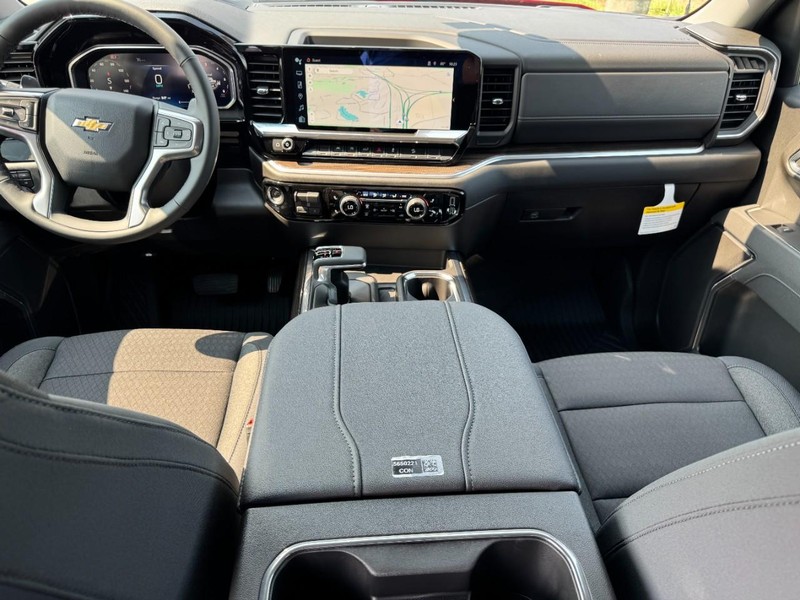 Chevrolet Silverado 1500 Vehicle Full-screen Gallery Image 7