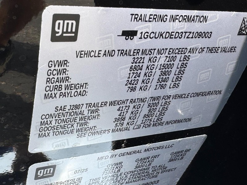 Chevrolet Silverado 1500 Vehicle Full-screen Gallery Image 17