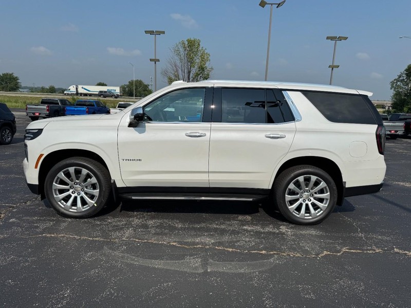 Chevrolet Tahoe Vehicle Full-screen Gallery Image 2