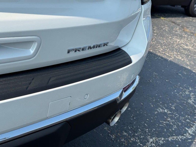 Chevrolet Tahoe Vehicle Full-screen Gallery Image 4