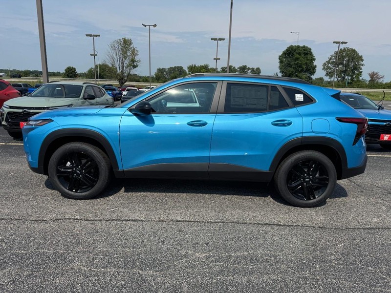 Chevrolet Trax Vehicle Full-screen Gallery Image 2