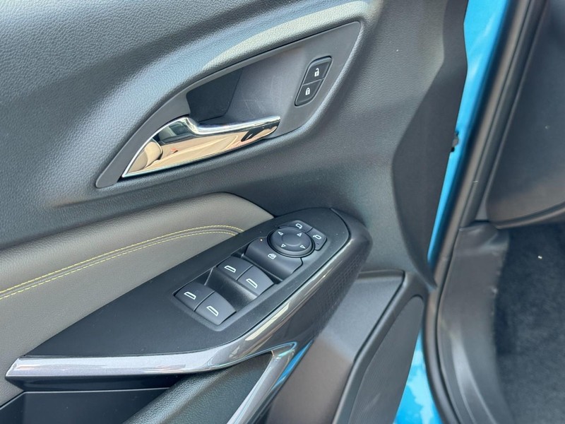 Chevrolet Trax Vehicle Full-screen Gallery Image 9