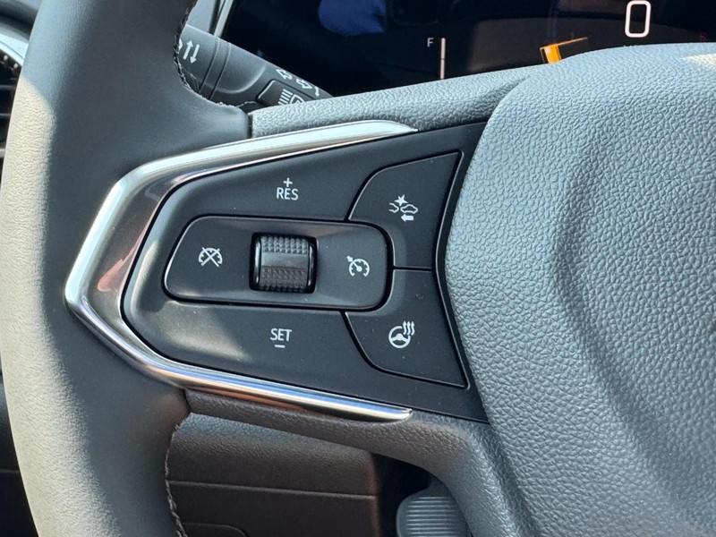 Chevrolet Trax Vehicle Full-screen Gallery Image 10