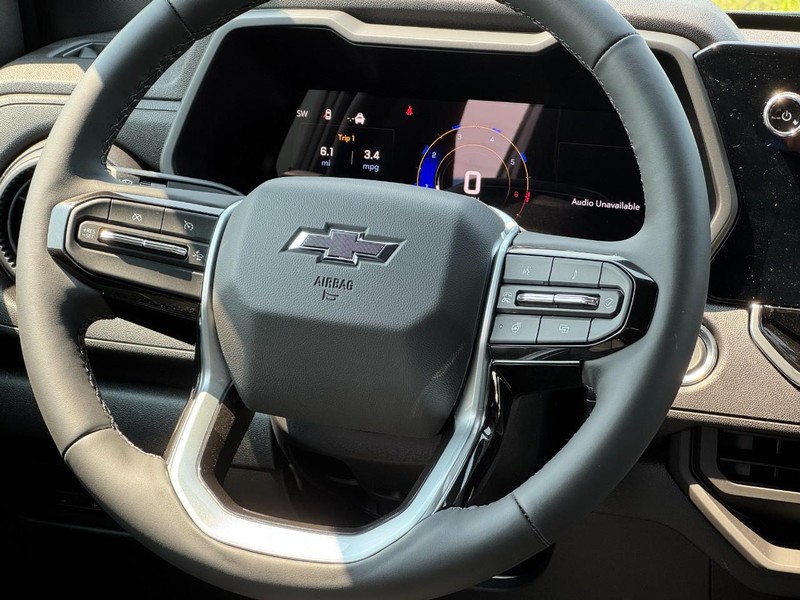 Chevrolet Colorado Vehicle Full-screen Gallery Image 8