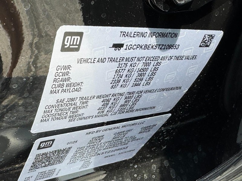 Chevrolet Silverado 1500 Vehicle Full-screen Gallery Image 15