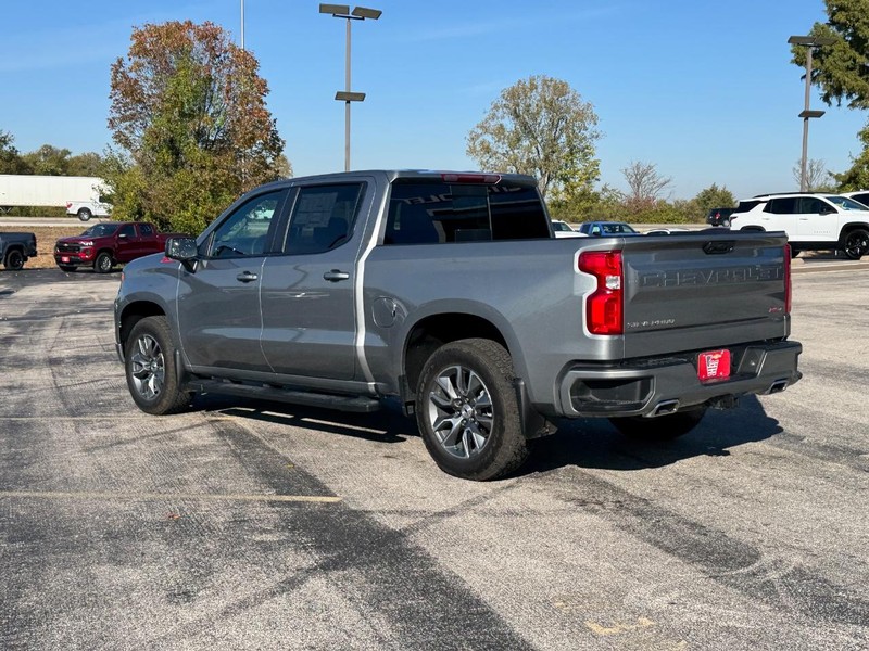 Chevrolet Silverado 1500 Vehicle Full-screen Gallery Image 3