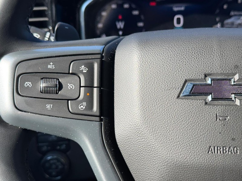 Chevrolet Silverado 1500 Vehicle Full-screen Gallery Image 13