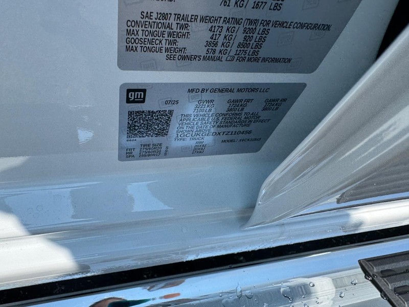 Chevrolet Silverado 1500 Vehicle Full-screen Gallery Image 18