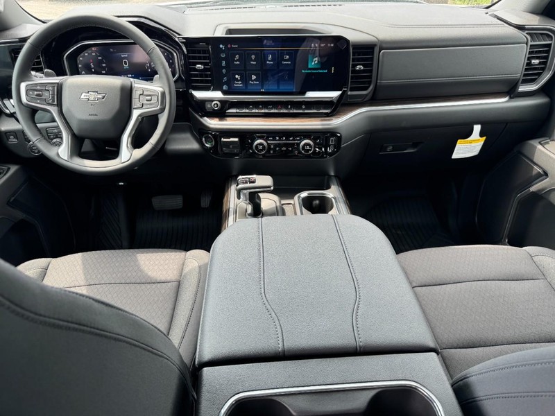 Chevrolet Silverado 1500 Vehicle Full-screen Gallery Image 6