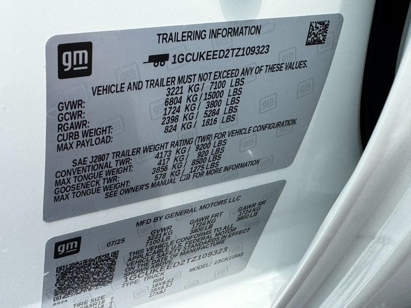 Chevrolet Silverado 1500 Vehicle Full-screen Gallery Image 17