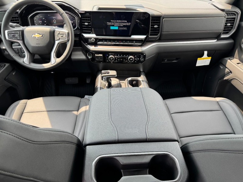 Chevrolet Silverado 1500 Vehicle Full-screen Gallery Image 6