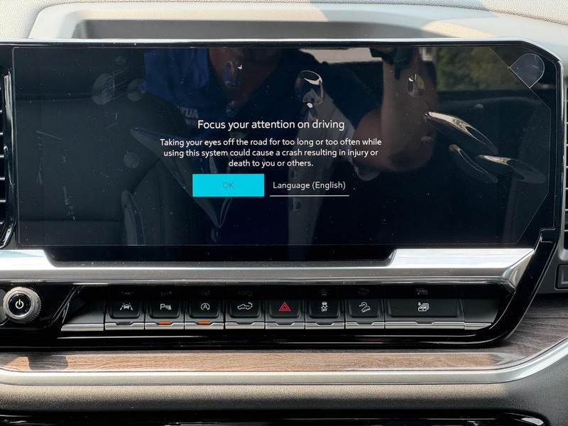 Chevrolet Silverado 1500 Vehicle Full-screen Gallery Image 8