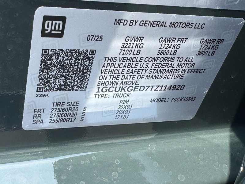 Chevrolet Silverado 1500 Vehicle Full-screen Gallery Image 17