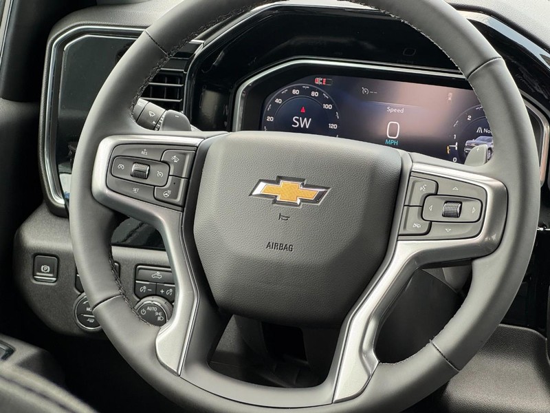 Chevrolet Silverado 1500 Vehicle Full-screen Gallery Image 7
