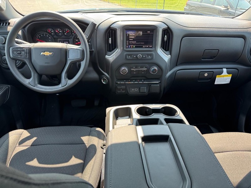 Chevrolet Silverado 1500 Vehicle Full-screen Gallery Image 6