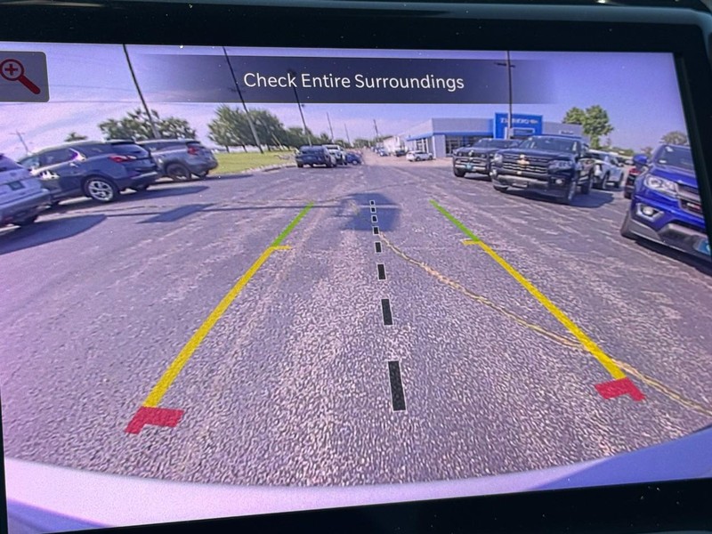 Jeep Grand Cherokee Vehicle Full-screen Gallery Image 21