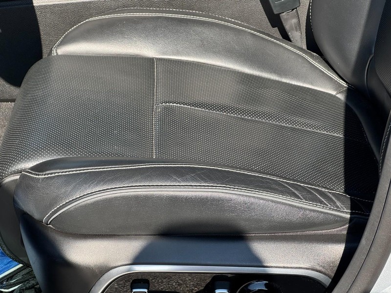 Jeep Grand Cherokee Vehicle Full-screen Gallery Image 27