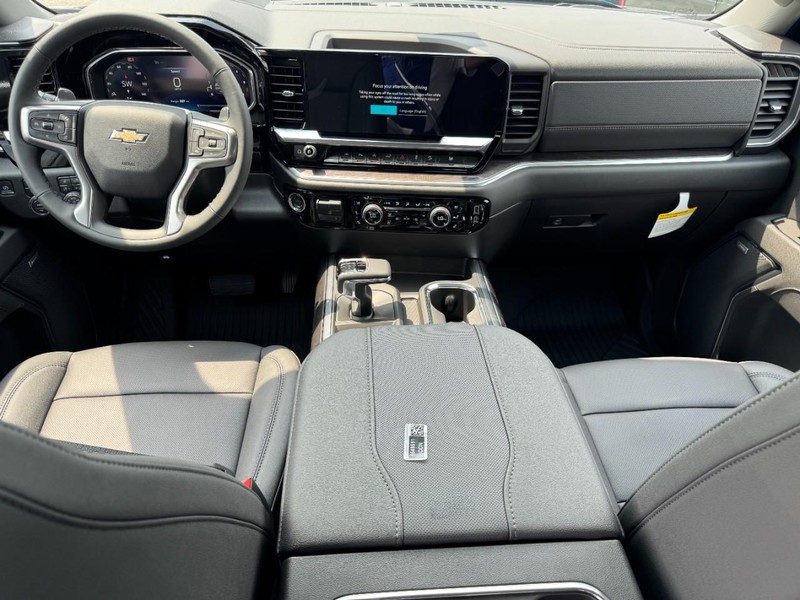 Chevrolet Silverado 1500 Vehicle Full-screen Gallery Image 6