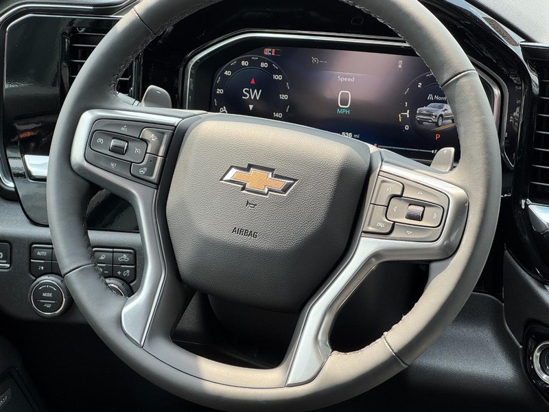 Chevrolet Silverado 1500 Vehicle Full-screen Gallery Image 7