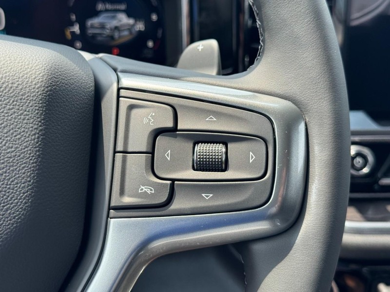 Chevrolet Silverado 1500 Vehicle Full-screen Gallery Image 14