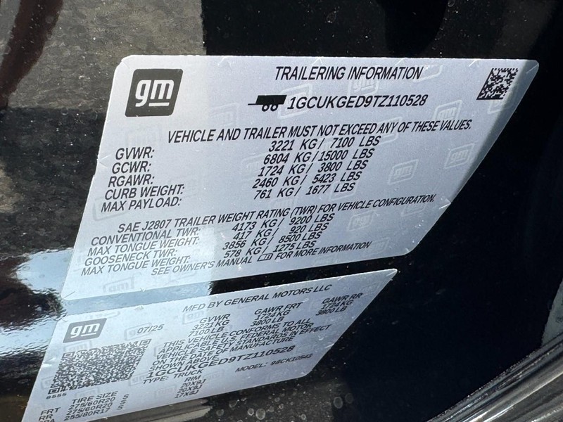 Chevrolet Silverado 1500 Vehicle Full-screen Gallery Image 17