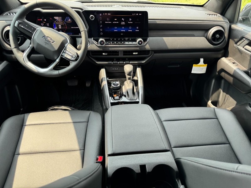 Chevrolet Colorado Vehicle Full-screen Gallery Image 6