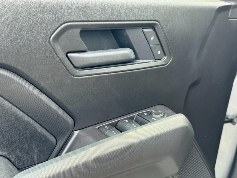 Chevrolet Colorado Vehicle Full-screen Gallery Image 10