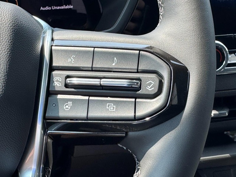 Chevrolet Colorado Vehicle Full-screen Gallery Image 13